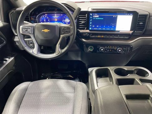 Used 2024 Chevrolet Silverado 1500 LT AWD/4WD image 11