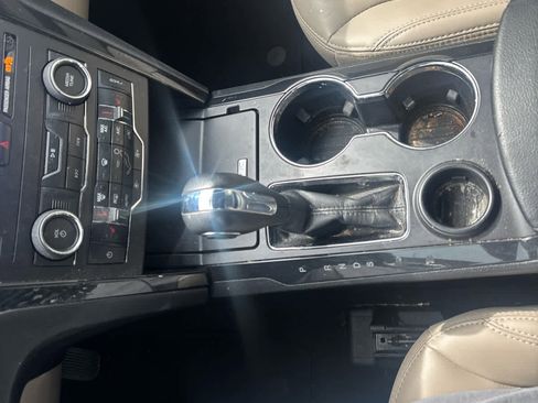 Used 2019 Ford Explorer XLT w/ Equipment Group 202A image 14