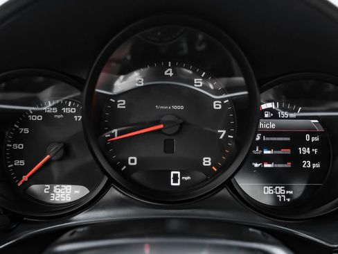 Used 2021 Porsche 718 Cayman RWD image 14