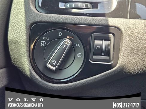 Used 2021 Volkswagen GTI SE FWD image 22