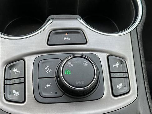 Certified 2023 GMC Terrain AT4 w/ Tech Package AWD/4WD image 29