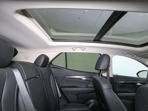 Used 2022 Buick Envision Essence w/ Safety Package FWD image 19