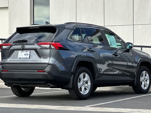 Used 2021 Toyota RAV4 XLE w/ Carpet Mat Package (TMS) image 3