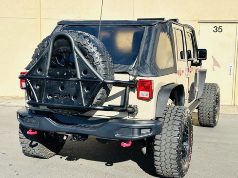 Used 2017 Jeep Wrangler Unlimited Rubicon image 7