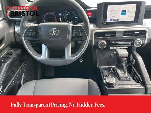 Used 2025 Toyota Tacoma TRD Sport AWD/4WD image 14