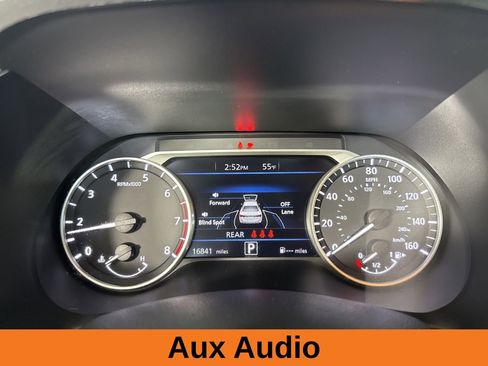 Used 2024 Nissan Sentra SR w/ SR Premium Package image 12