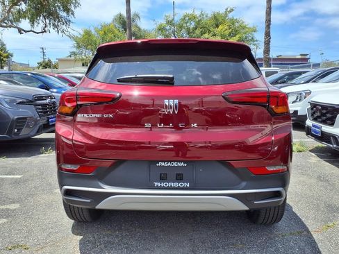 Certified 2024 Buick Encore GX Preferred FWD image 11
