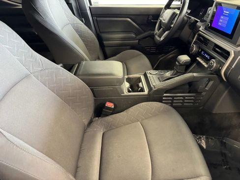 Used 2025 Toyota Tacoma SR5 image 6