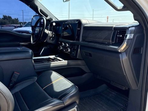 Used 2023 Ford F250 Platinum AWD/4WD image 19