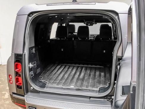 Used 2024 Land Rover Defender 130 Outbound image 46