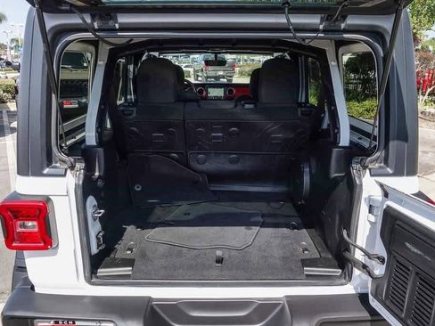 Used 2021 Jeep Wrangler Unlimited Rubicon image 25