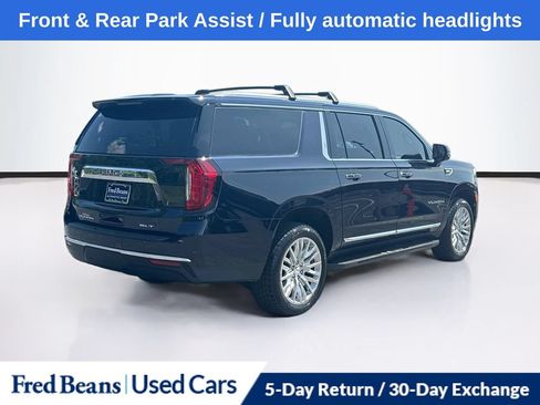 Used 2024 GMC Yukon XL SLT w/ SLT Premium Package AWD/4WD image 9