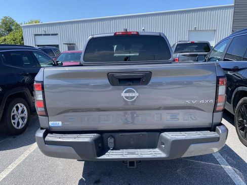 Used 2023 Nissan Frontier SV w/ Tow Package AWD/4WD image 6
