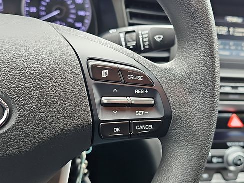 Used 2020 Hyundai Elantra SE w/ Cargo Package (C1) image 21