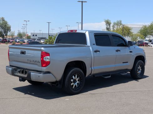 Used 2019 Toyota Tundra SR5 w/ SR5 Convenience Package RWD image 5