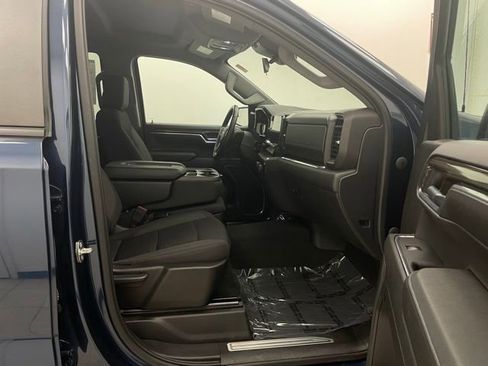 Used 2023 Chevrolet Silverado 1500 LT AWD/4WD image 13