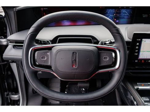 Used 2025 Lincoln Nautilus Premier w/ Jet Appearance Package AWD/4WD image 21