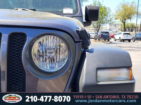 Used 2018 Jeep Wrangler Unlimited Sport S image 9