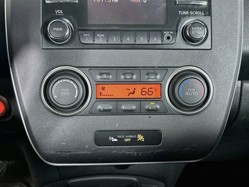 Used 2015 Nissan Leaf S w/ Charge Package FWD image 22