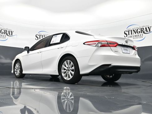 Used 2020 Toyota Camry LE image 21