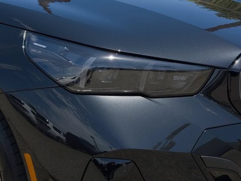 New 2027 BMW i5 eDrive40 w/ M Sport Package RWD image 7