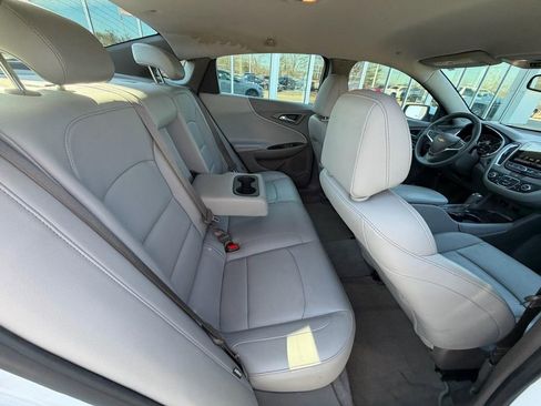 Used 2016 Chevrolet Malibu LT w/ Leather Package image 13