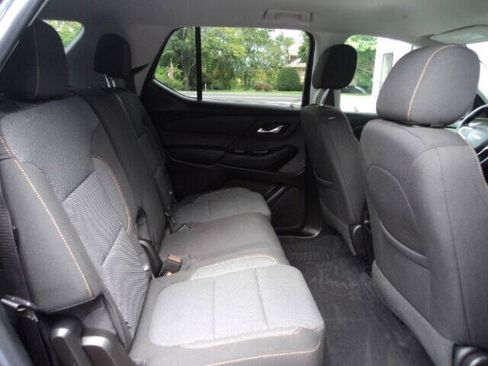 Used 2020 Chevrolet Traverse LT AWD/4WD image 10