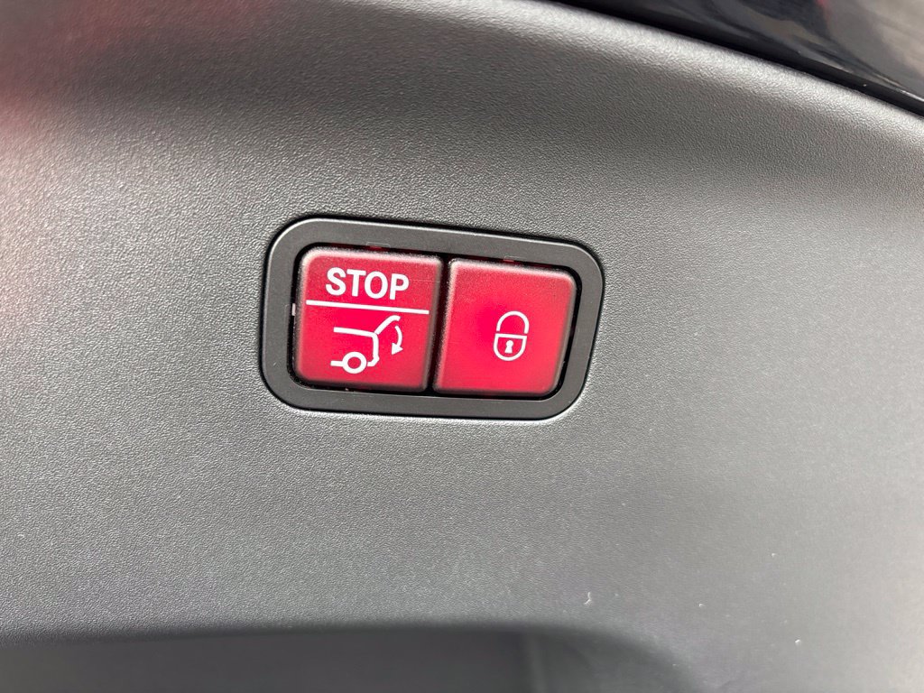 Used 2021 Mercedes-Benz AMG GT 53 w/ Warmth & Comfort Package image 37