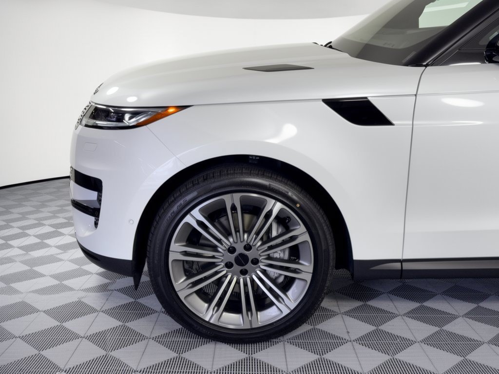 New 2027 Land Rover Range Rover Sport SE AWD/4WD image 13