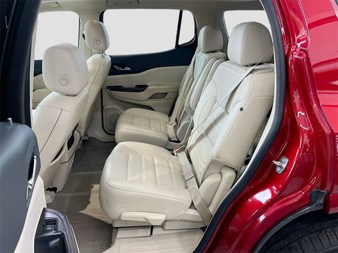 Used 2021 GMC Acadia Denali w/ Denali Technology Package image 26