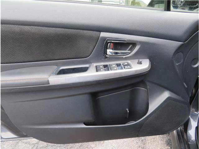 Used 2016 Subaru Crosstrek 2.0i Premium AWD/4WD image 12