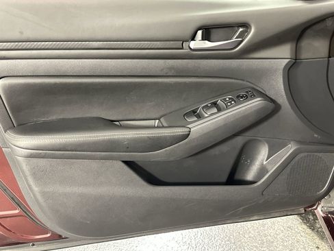 Certified 2025 Nissan Altima 2.5 SV FWD image 29
