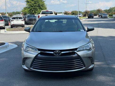 Used 2016 Toyota Camry XLE w/ Moonroof Package FWD image 8