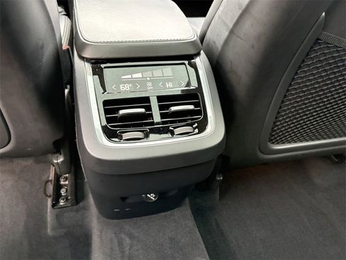 Used 2017 Volvo XC90 T6 Inscription w/ Vision Package image 26