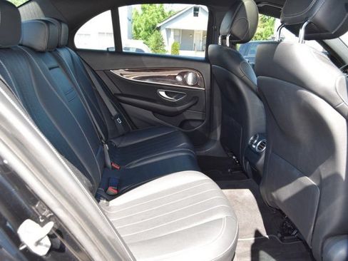 Used 2017 Mercedes-Benz E 300 4MATIC image 37