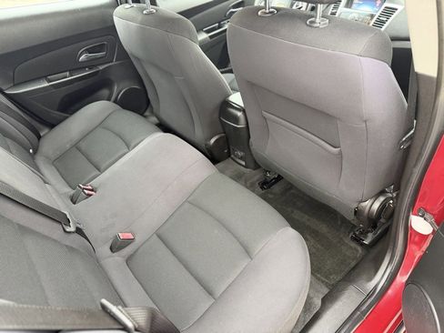 Used 2014 Chevrolet Cruze LT w/ RS Package image 10