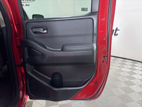Used 2024 Nissan Frontier SL w/ Technology Package image 27