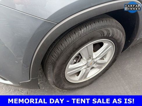 Used 2019 Chevrolet Trax LT w/ LT Convenience Package FWD image 2