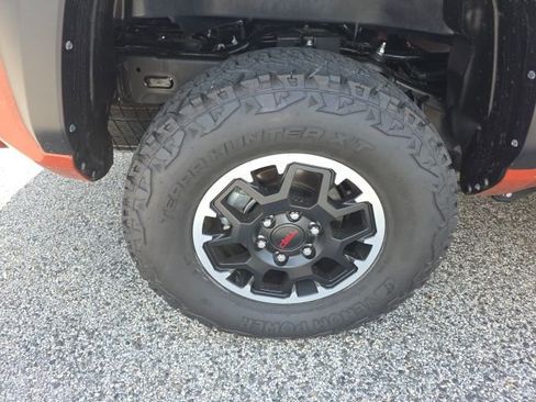 Used 2025 Toyota Tacoma TRD Off-Road AWD/4WD image 20