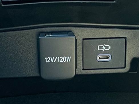 Certified 2023 Toyota Corolla SE w/ SE Premium Package FWD image 19