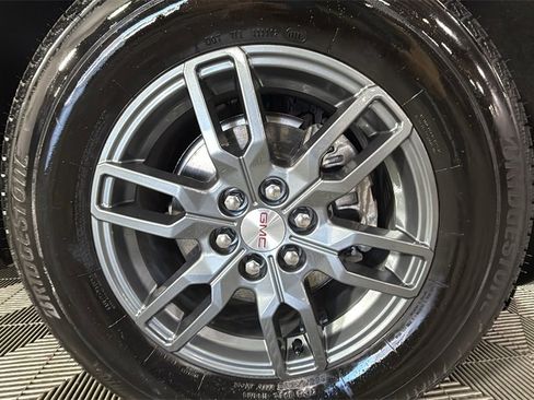 Certified 2025 GMC Acadia Elevation image 37