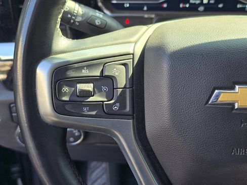 Used 2023 Chevrolet Silverado 1500 LT AWD/4WD image 18