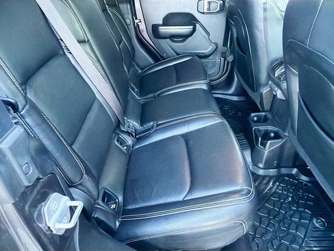 Used 2020 Jeep Gladiator Sport w/ Quick Order Package 24S AWD/4WD image 31