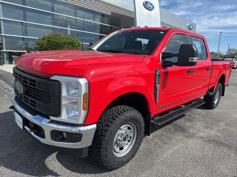 New 2025 Ford F250 XL w/ XL Off-Road Package image 2
