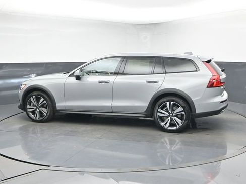 New 2026 Volvo V60 B5 Cross Country Plus w/ Protection Package Premier image 5