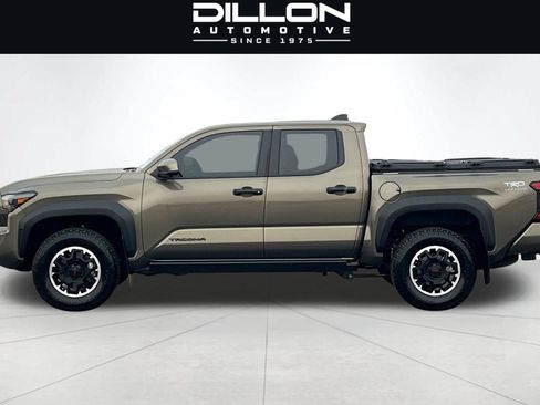 Used 2026 Toyota Tacoma TRD Off-Road w/ TRD Off Road Premium Package AWD/4WD image 7