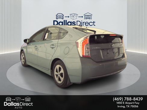 Used 2015 Toyota Prius Four FWD image 9
