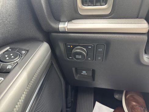 New 2026 Ford Expedition Active image 41