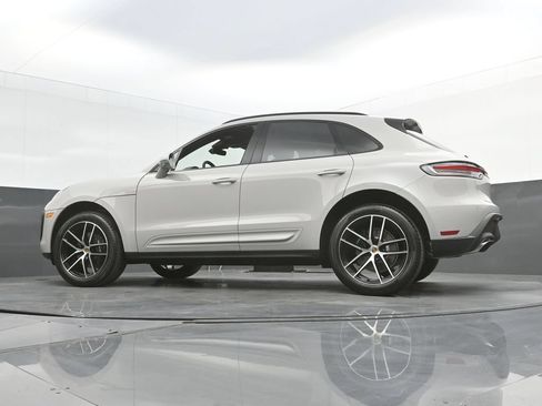 New 2026 Porsche Macan AWD/4WD image 37