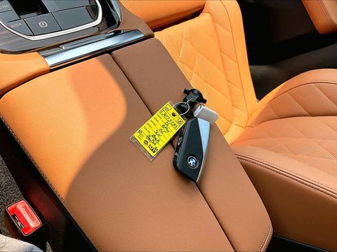 Used 2026 BMW X5 sDrive40i w/ Parking Assistance Package RWD image 15